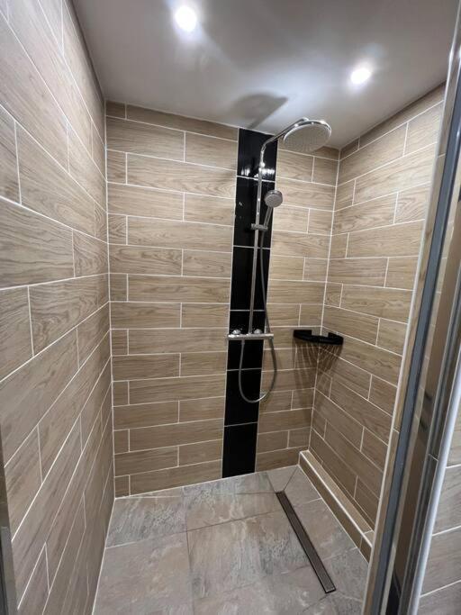 Appartement Style Chalet Standing 2 A 6 Personnes Ла-Бурбуль Экстерьер фото